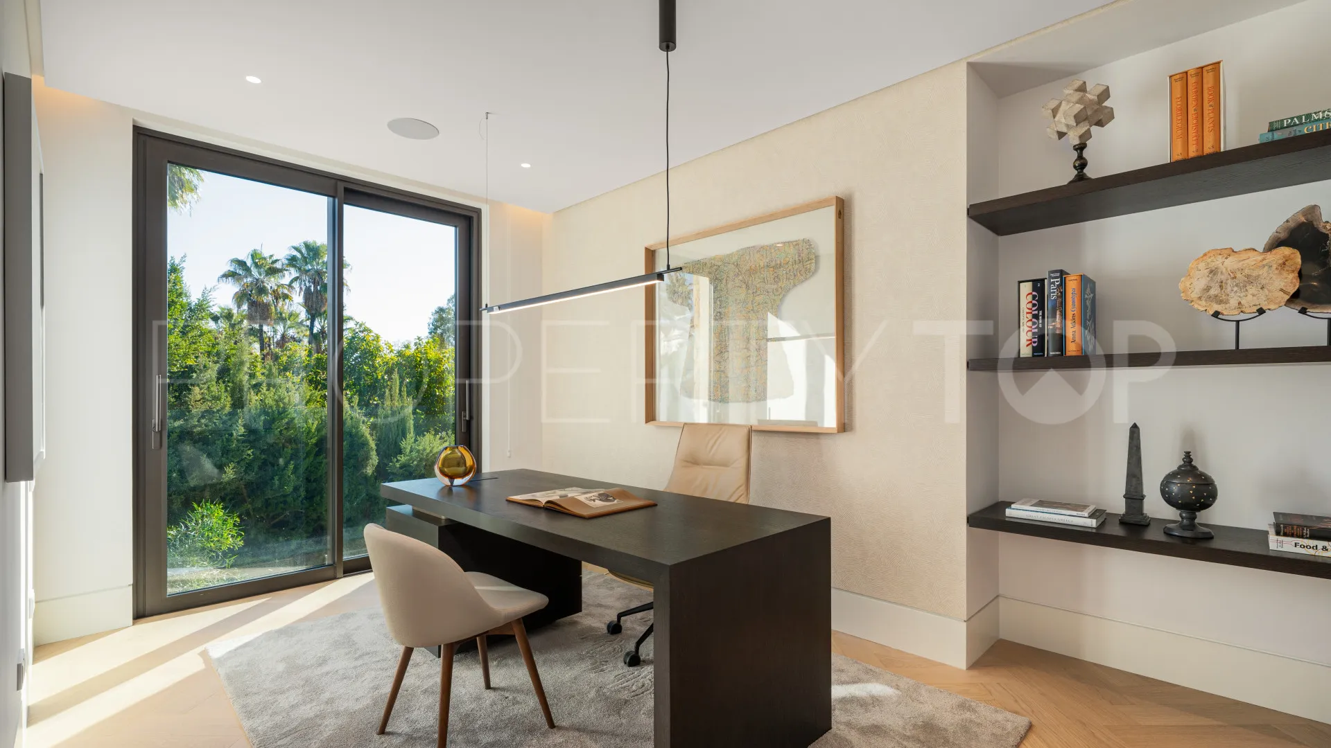 Villa en venta con 5 dormitorios en Marbella Hill Club