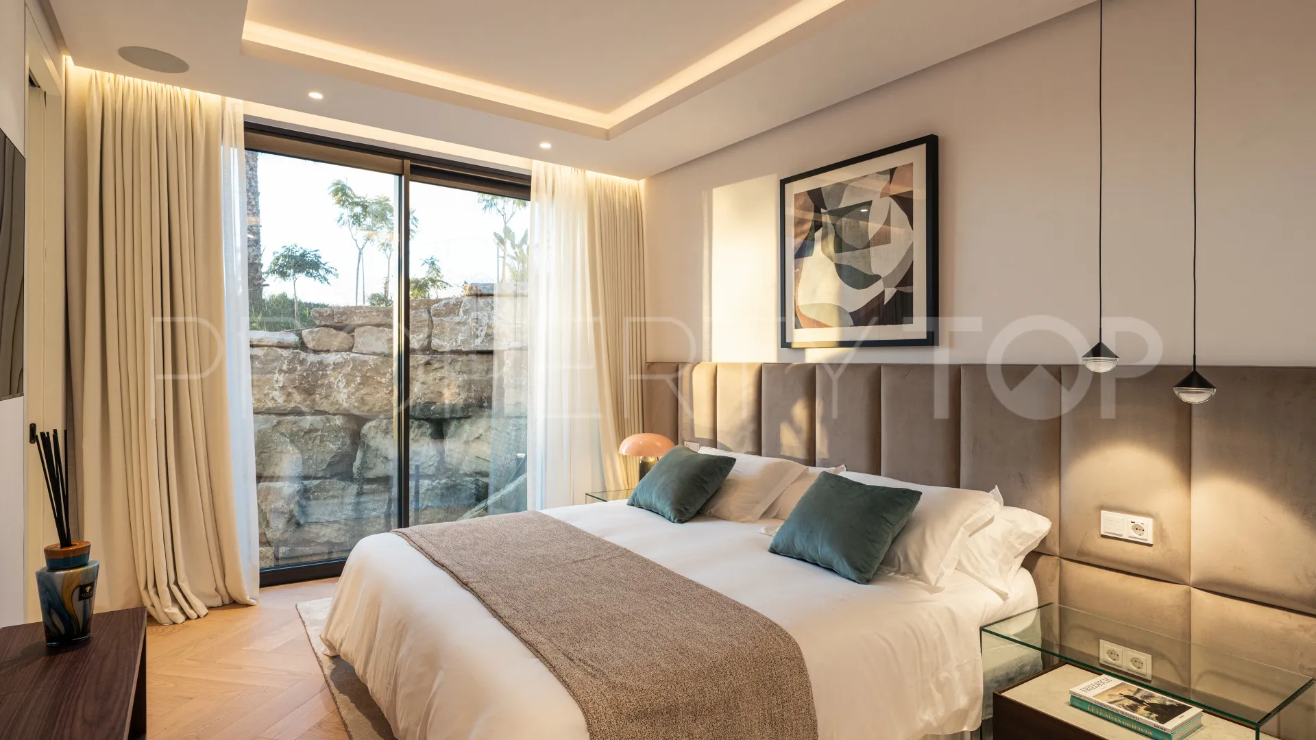 Villa en venta con 5 dormitorios en Marbella Hill Club