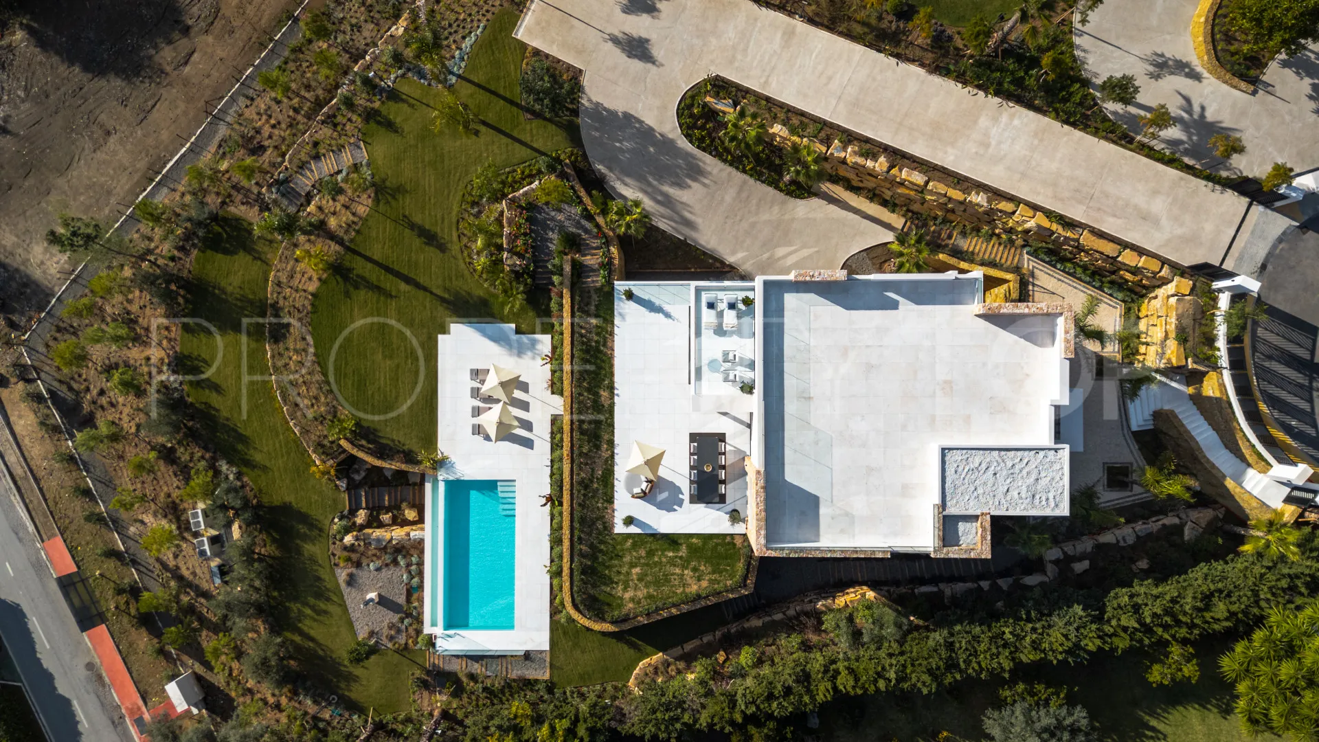 Villa en venta con 5 dormitorios en Marbella Hill Club