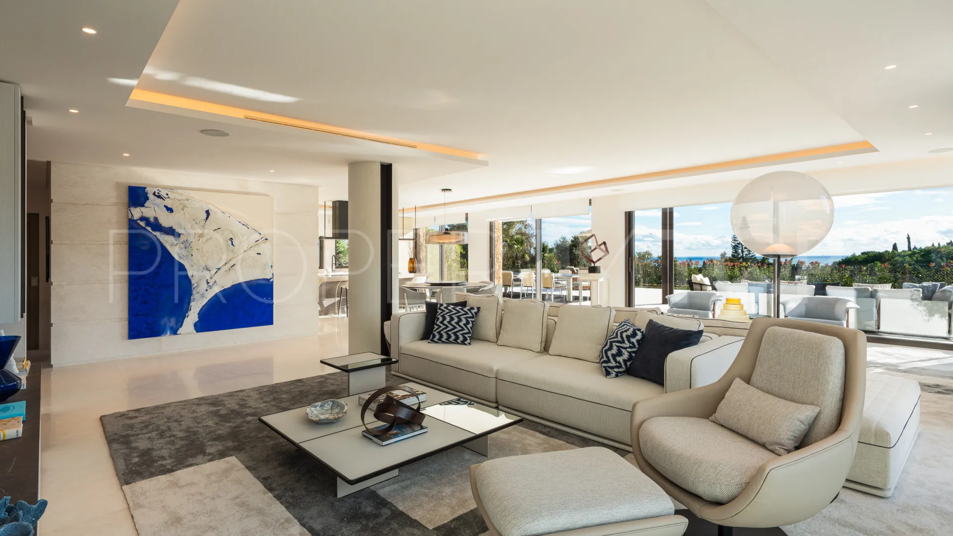 Villa en venta con 5 dormitorios en Marbella Hill Club
