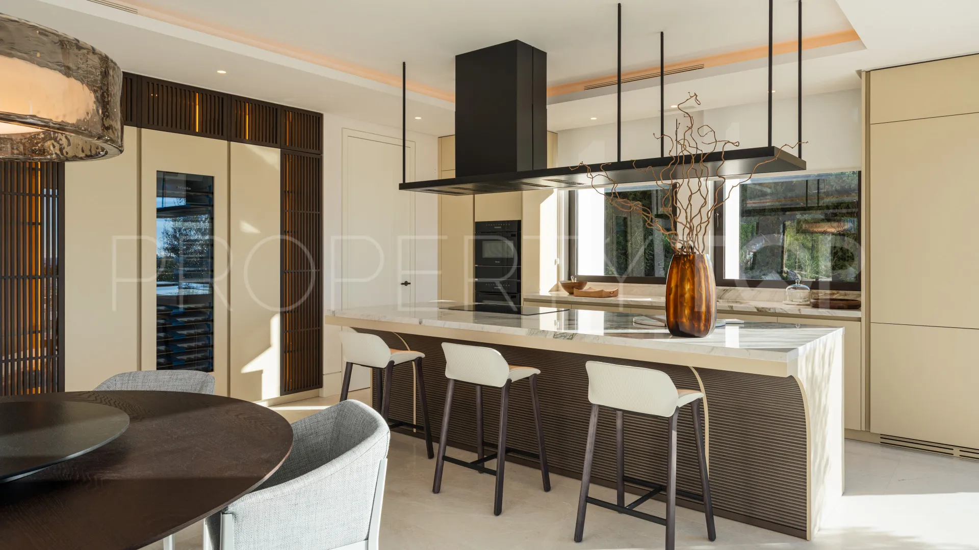 Villa en venta con 5 dormitorios en Marbella Hill Club