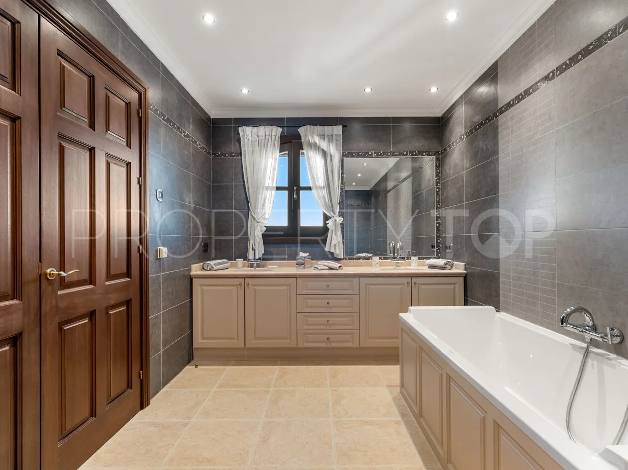 For sale villa in El Velerin with 5 bedrooms