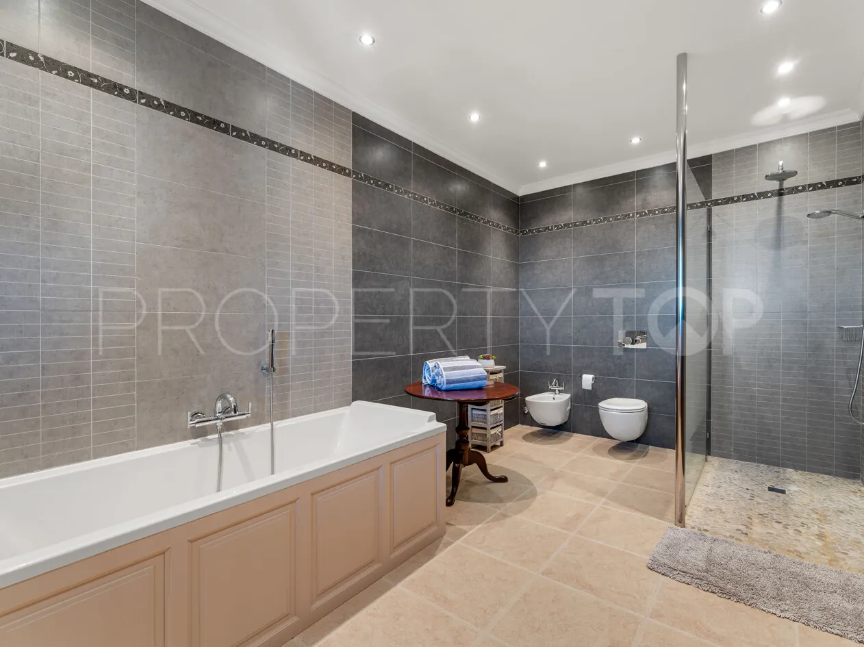 For sale villa in El Velerin with 5 bedrooms