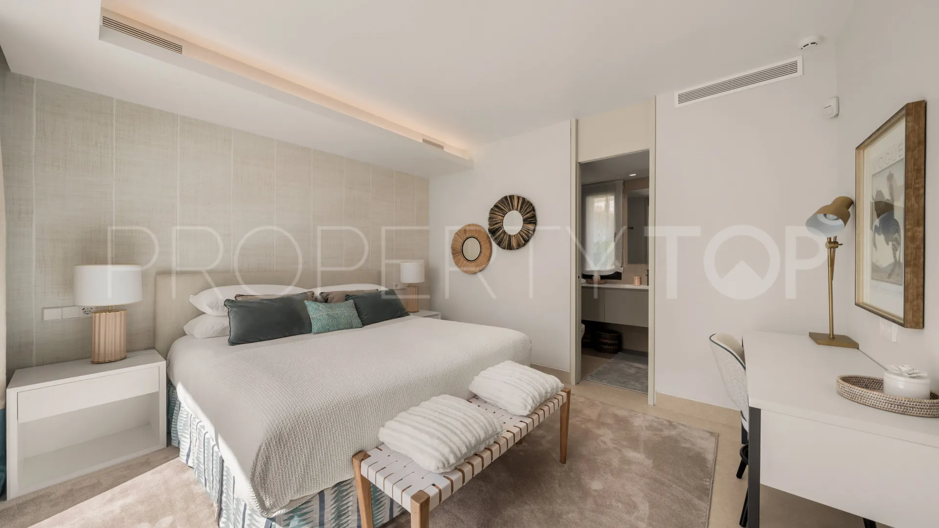 Villa de 7 dormitorios en venta en El Paraiso