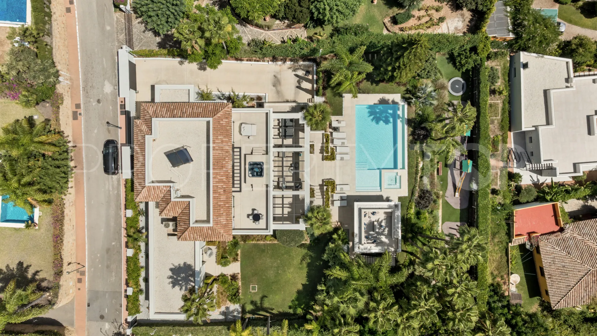 Villa de 7 dormitorios en venta en El Paraiso