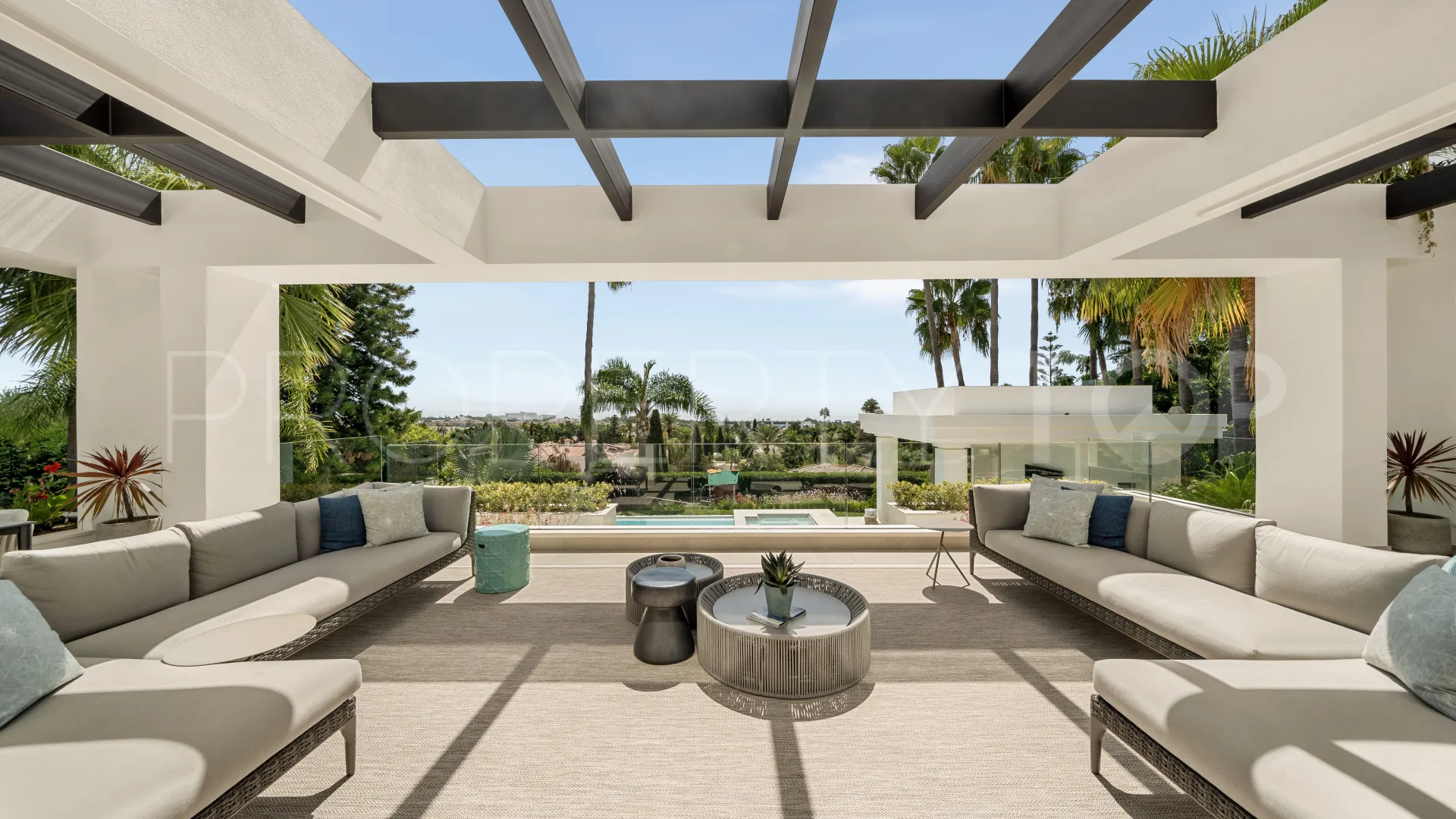 Villa de 7 dormitorios en venta en El Paraiso