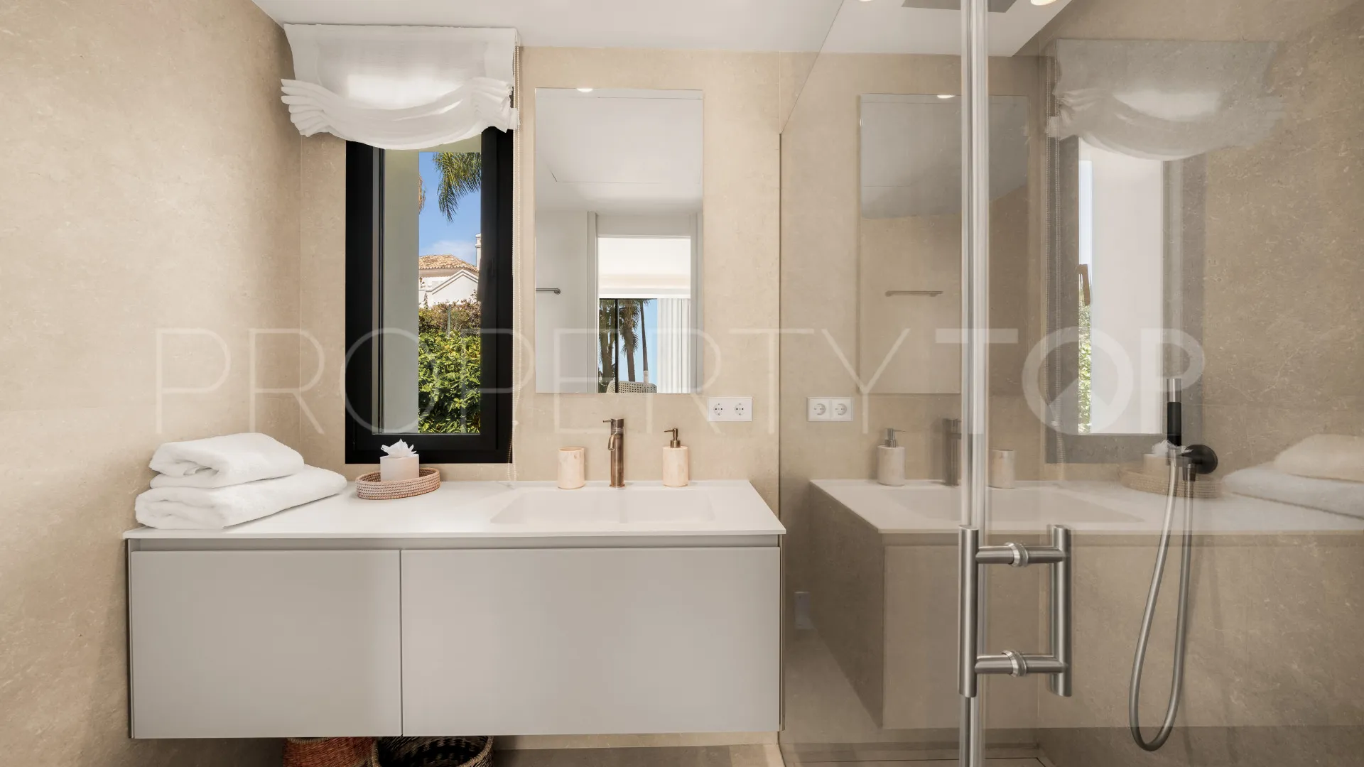 Villa de 7 dormitorios en venta en El Paraiso