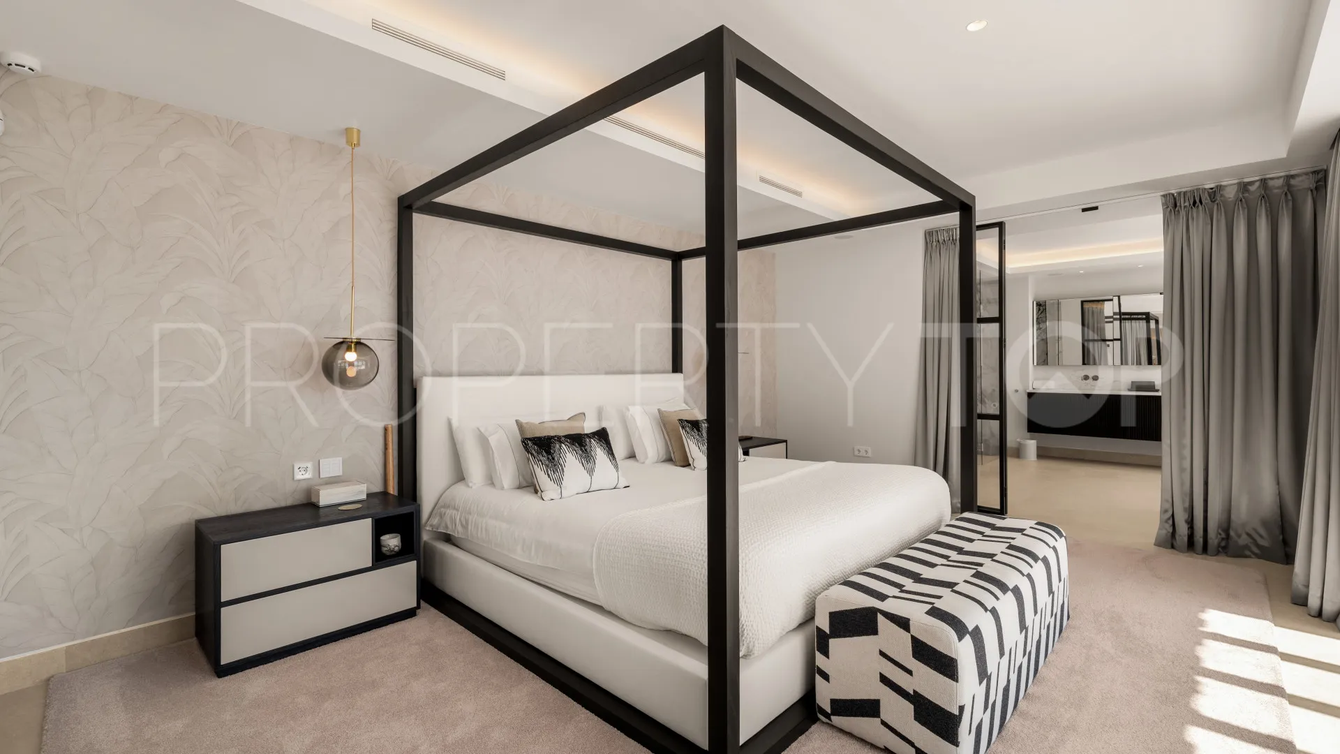 Villa de 7 dormitorios en venta en El Paraiso