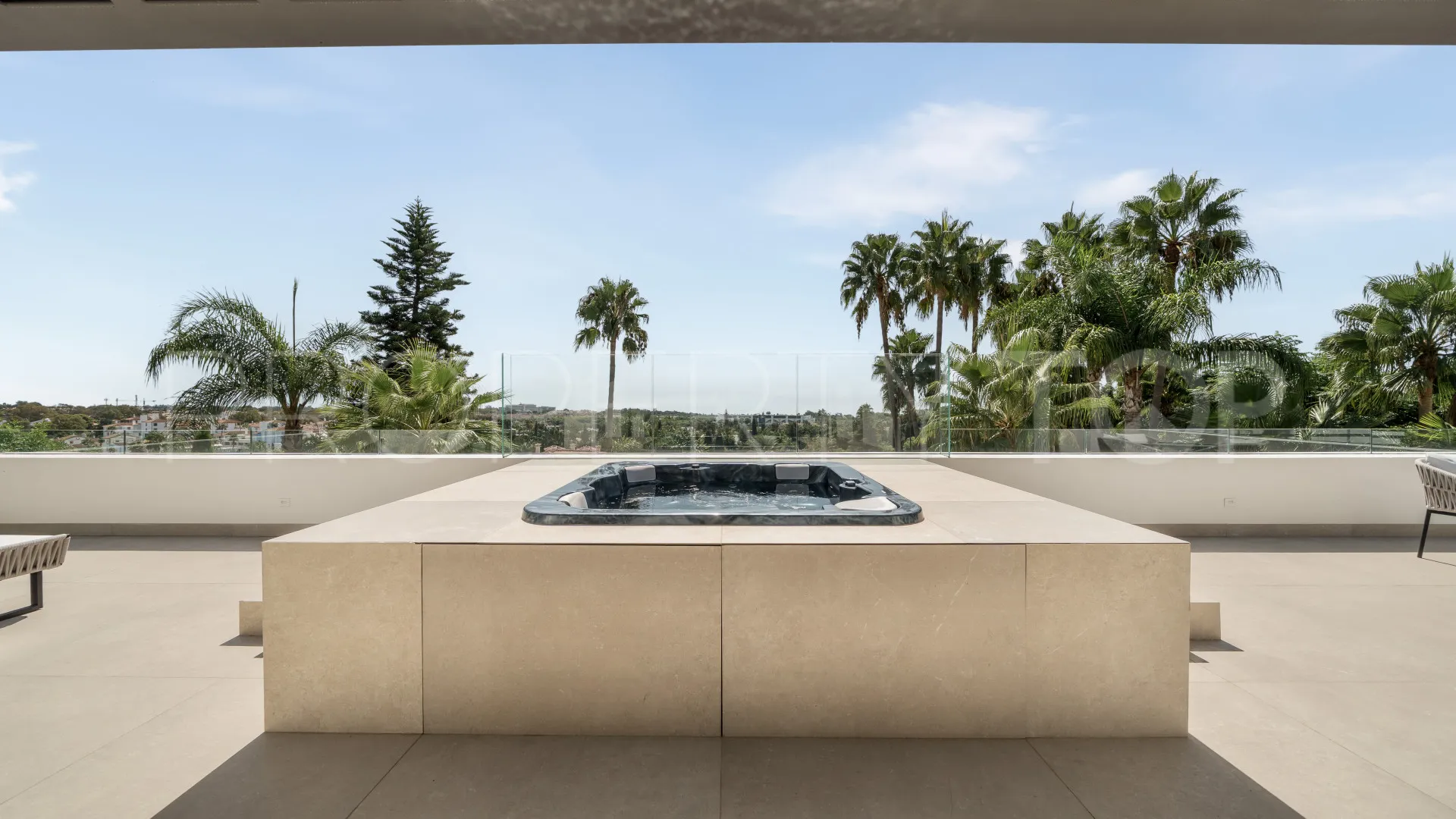 Villa de 7 dormitorios en venta en El Paraiso