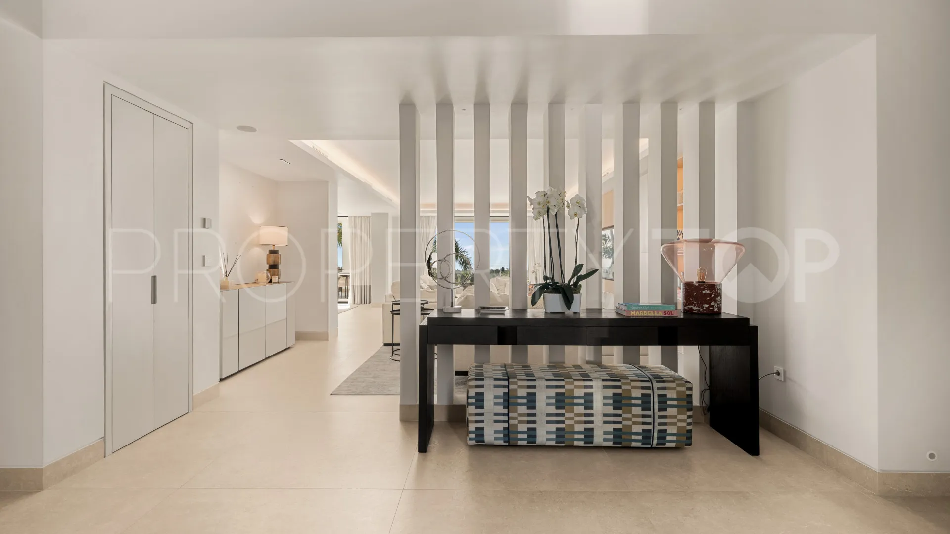 Villa de 7 dormitorios en venta en El Paraiso