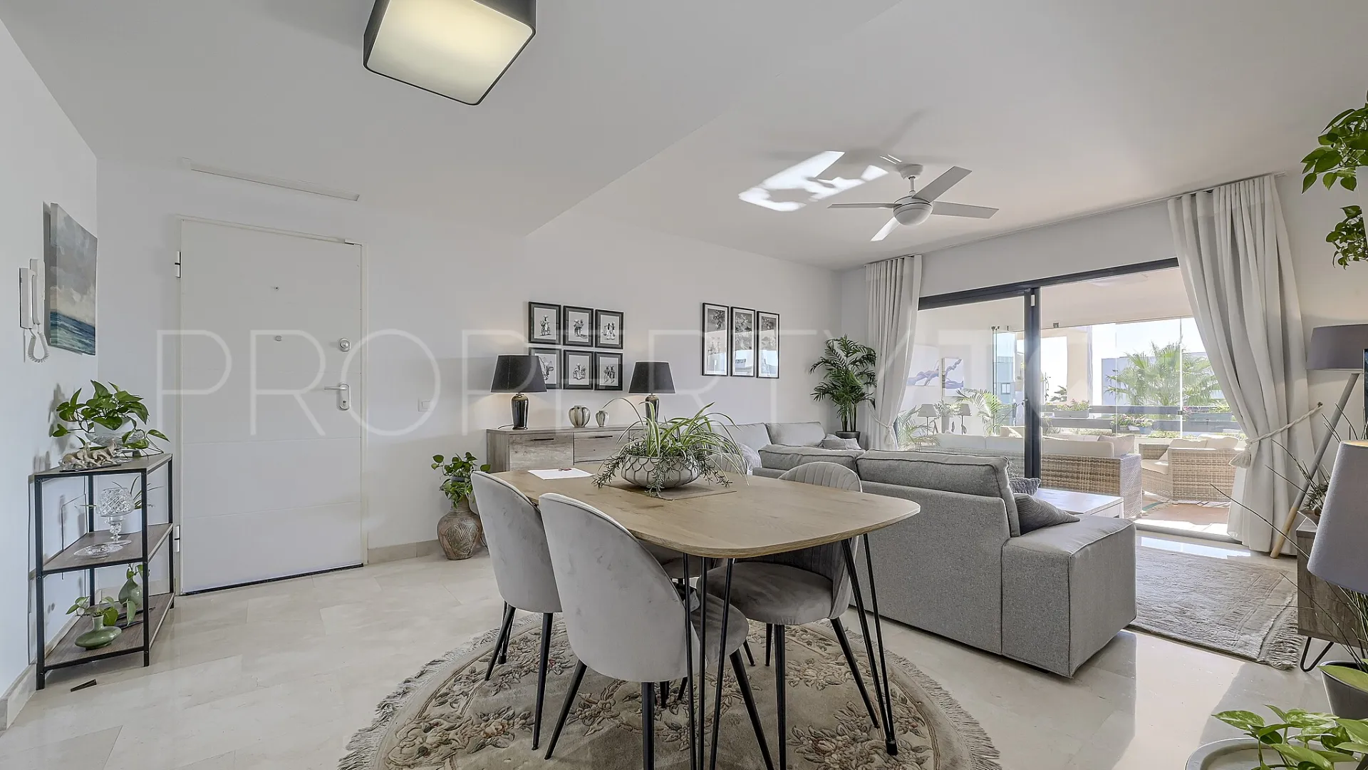 Buy Casares 2 bedrooms ground floor apartment