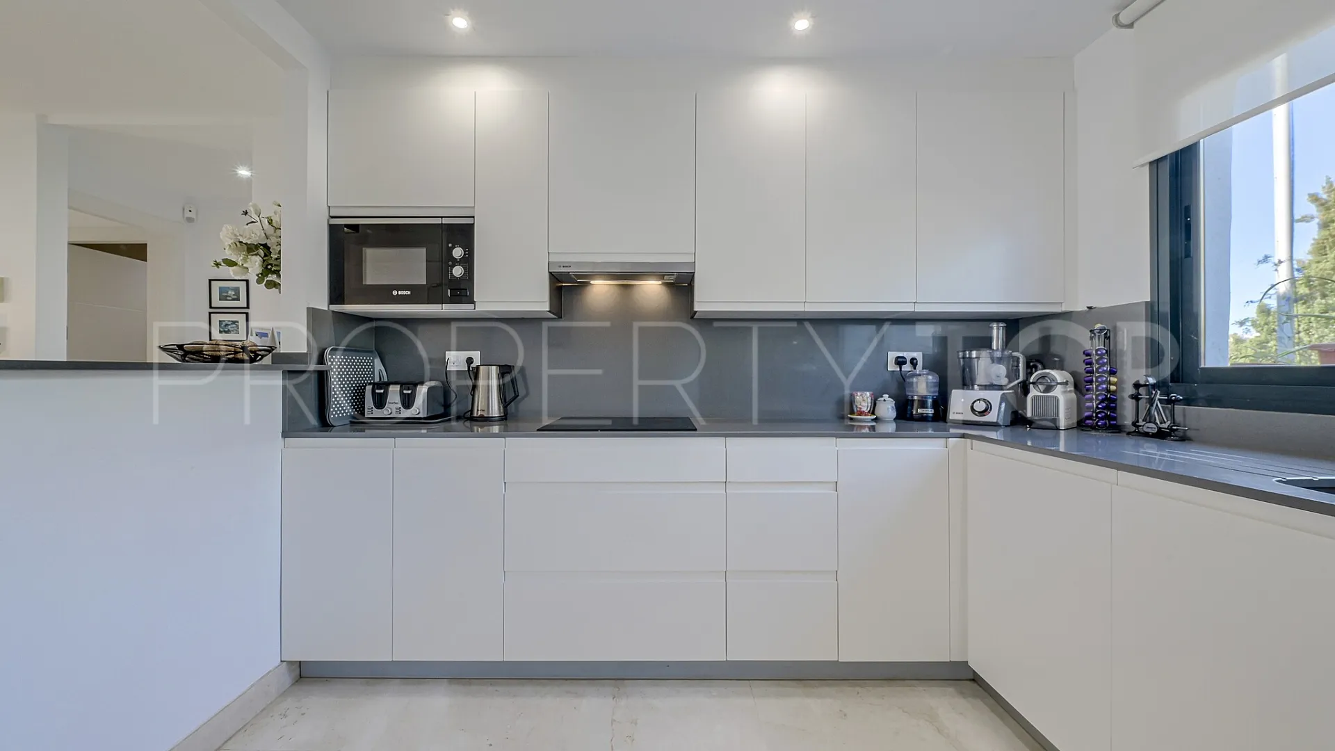 Buy Casares 2 bedrooms ground floor apartment