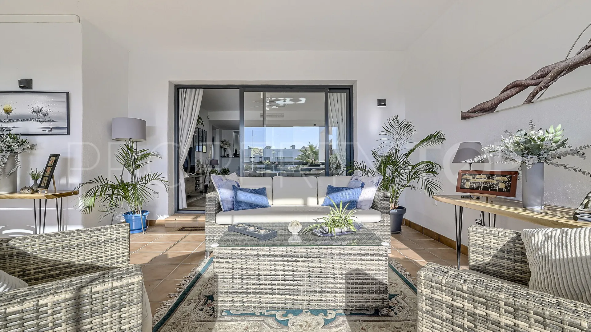 Buy Casares 2 bedrooms ground floor apartment
