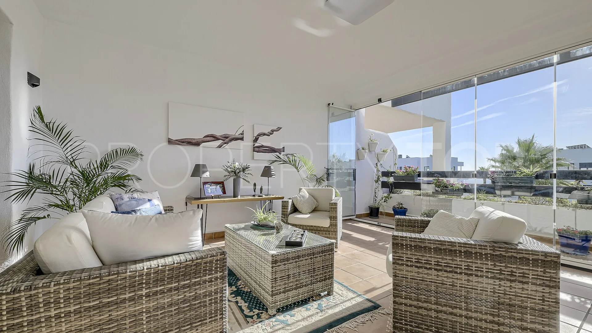Buy Casares 2 bedrooms ground floor apartment
