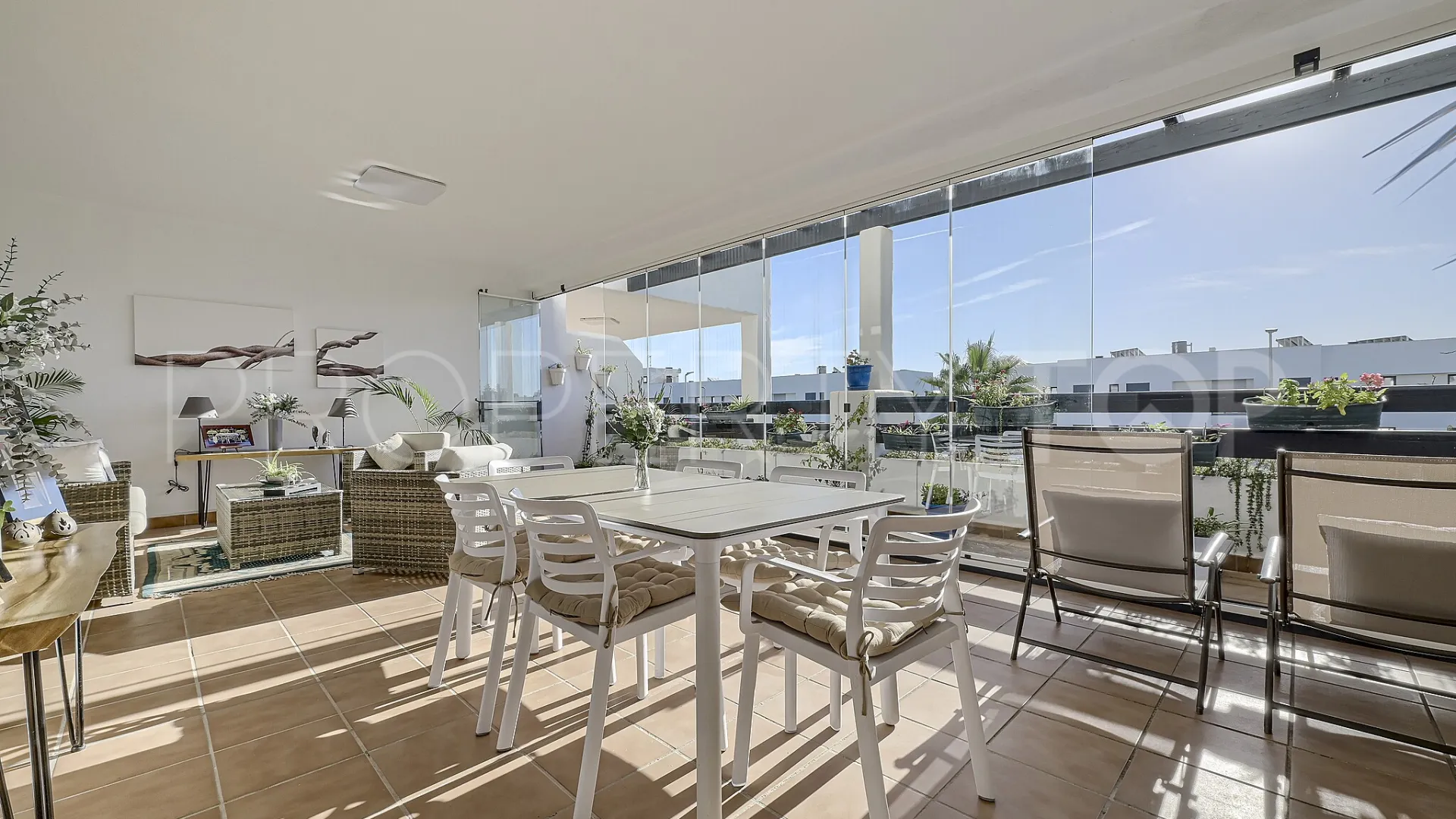 Buy Casares 2 bedrooms ground floor apartment