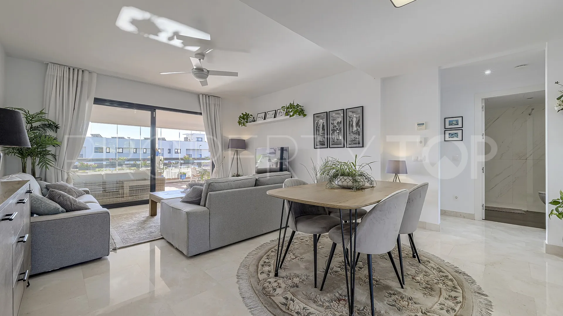 Buy Casares 2 bedrooms ground floor apartment