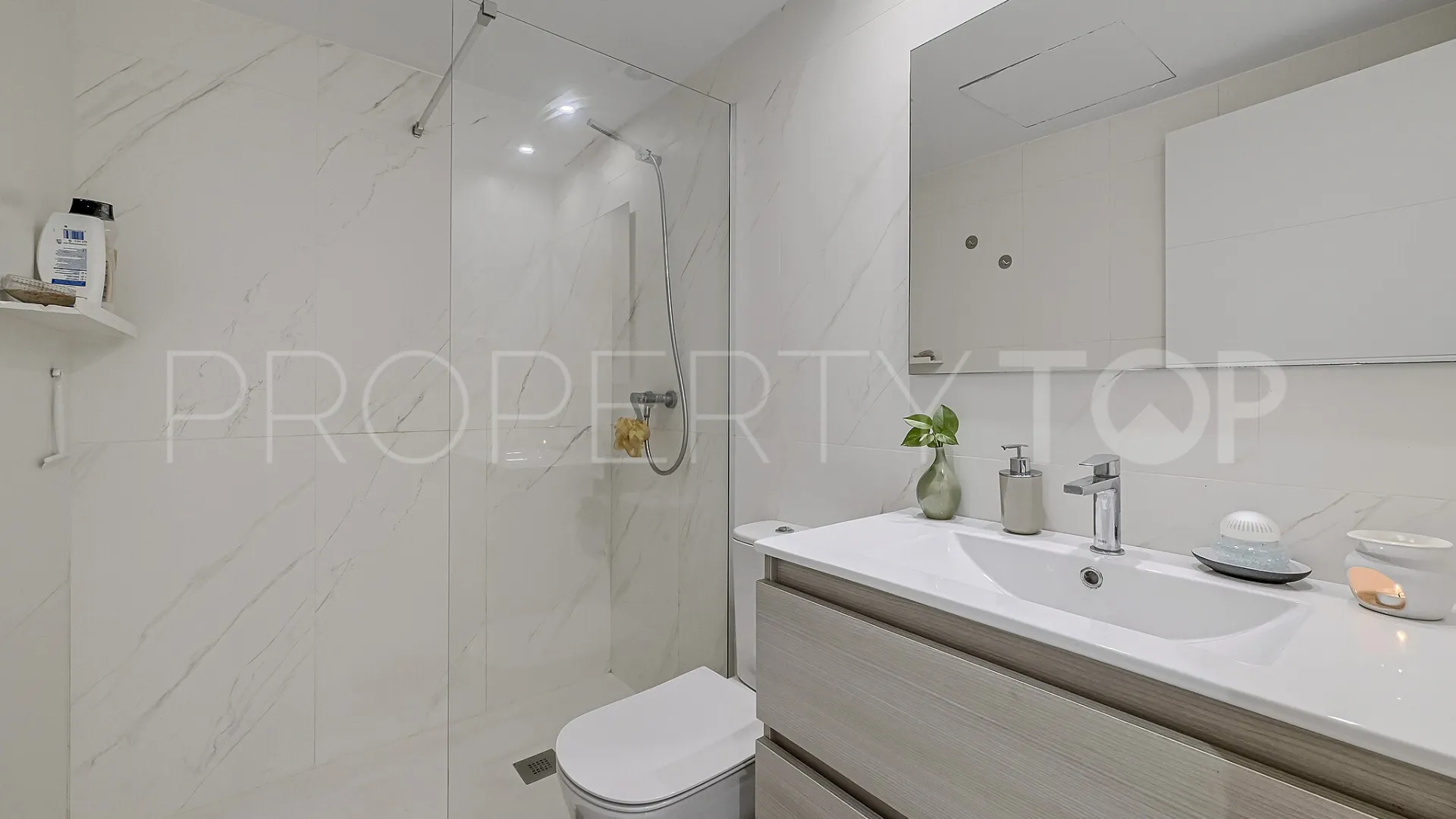 Buy Casares 2 bedrooms ground floor apartment