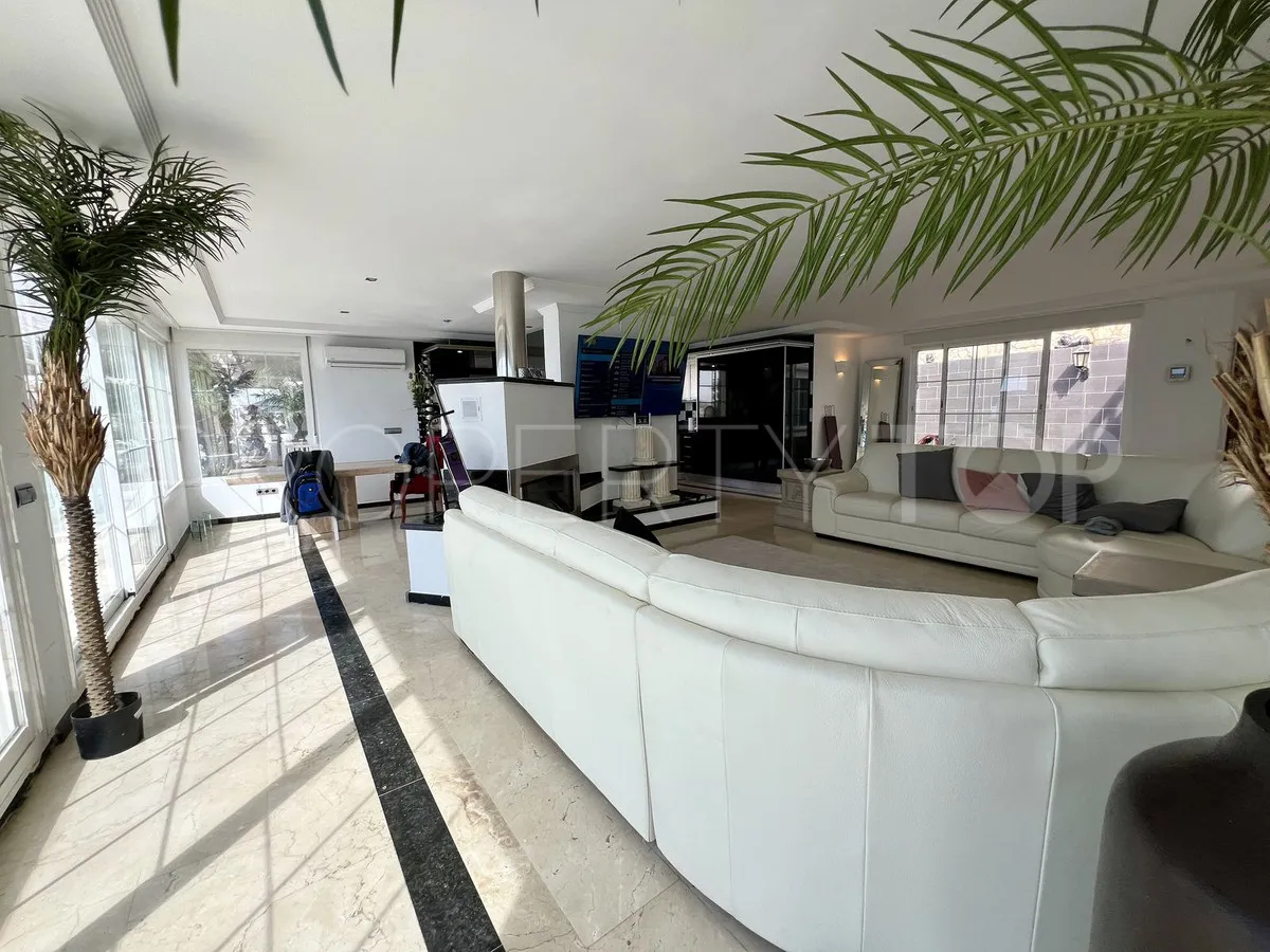 Villa en venta en El Chaparral