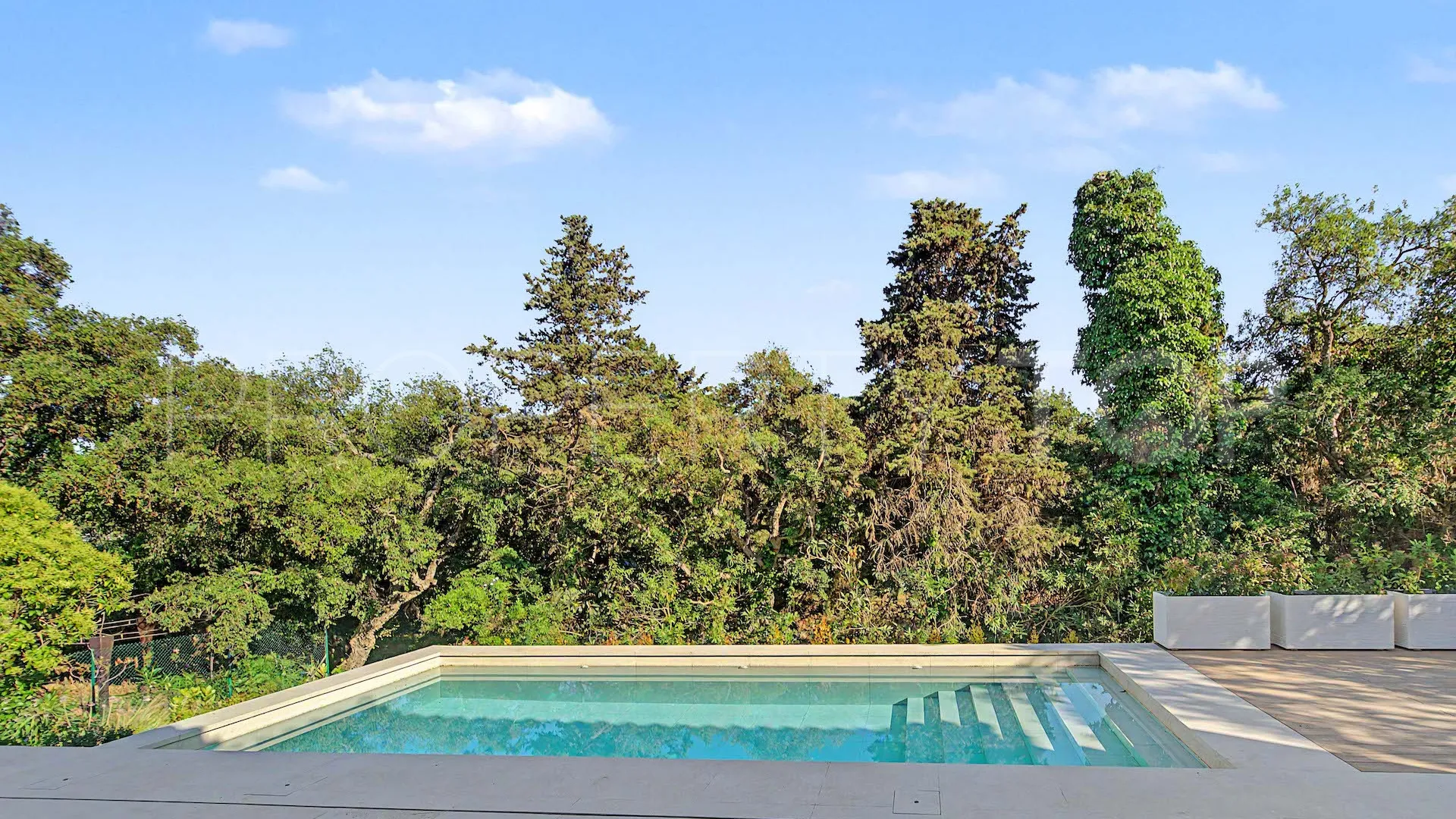 Zona B, villa de 5 dormitorios a la venta