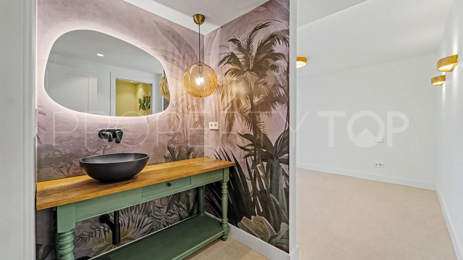 Zona B, villa de 5 dormitorios a la venta