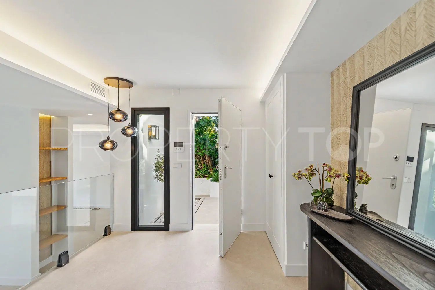 Zona B, villa de 5 dormitorios a la venta