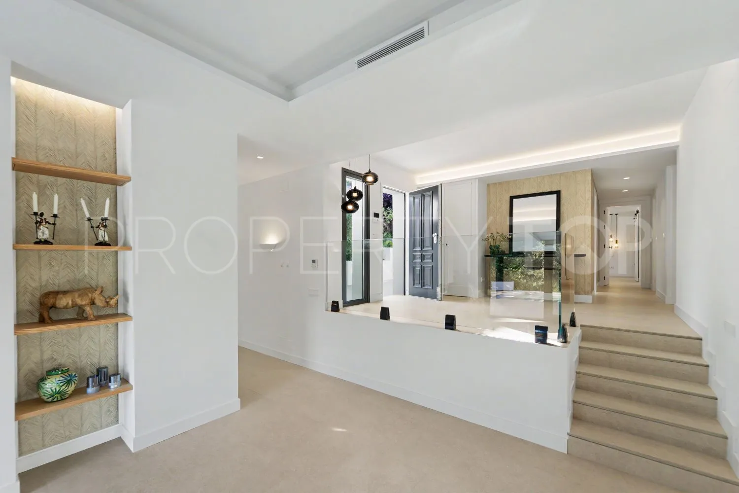 Zona B, villa de 5 dormitorios a la venta