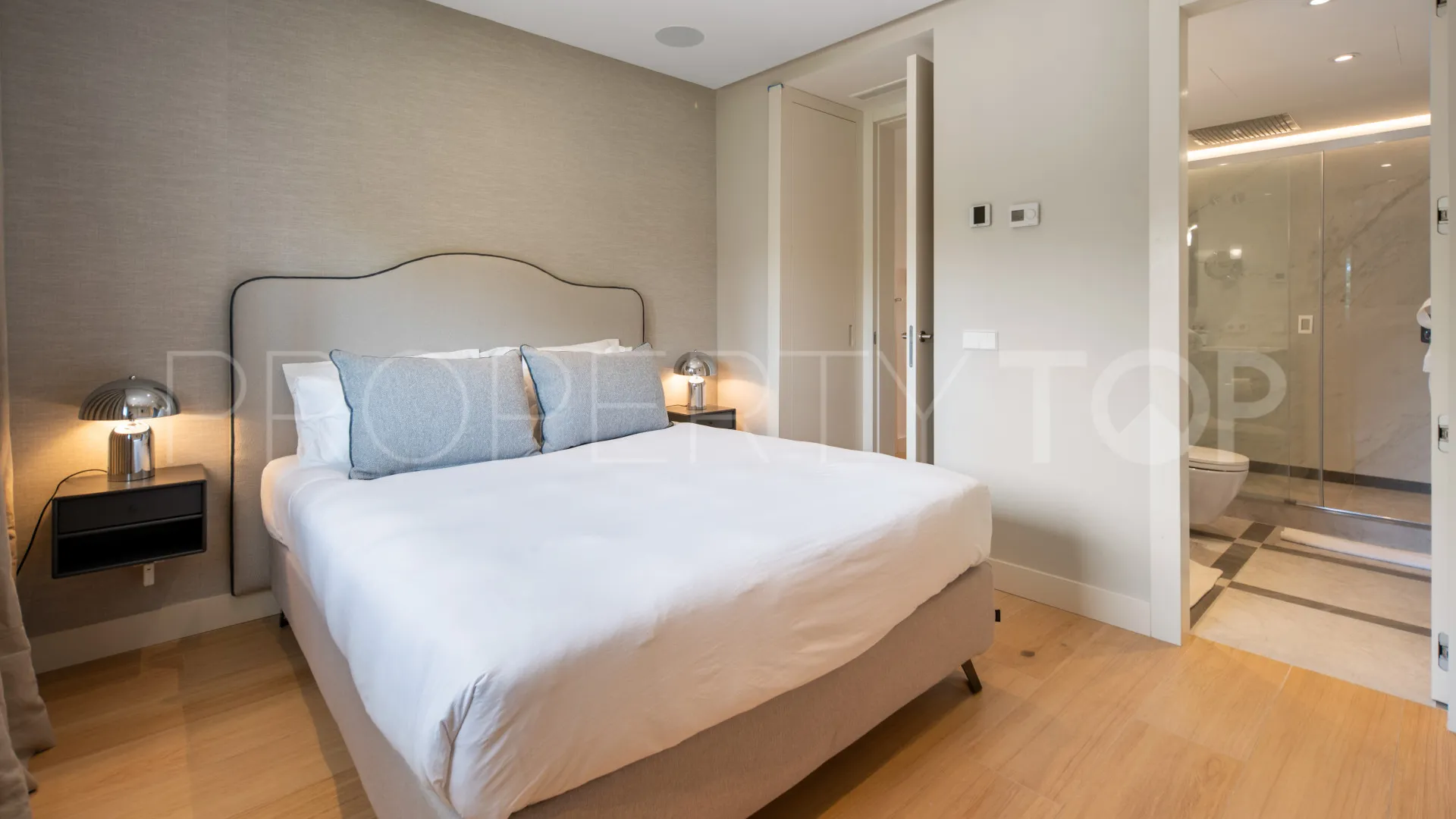 Marina Puente Romano, apartamento en venta