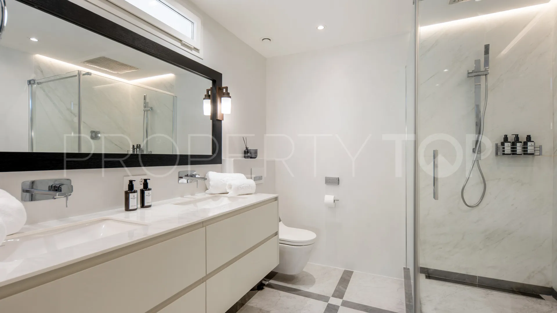 Marina Puente Romano, apartamento en venta