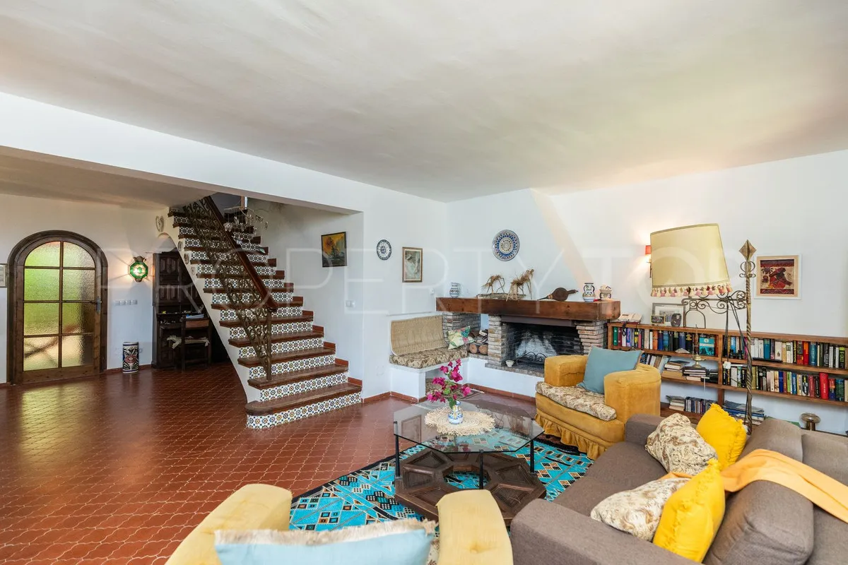 Se vende villa en Elviria de 3 dormitorios