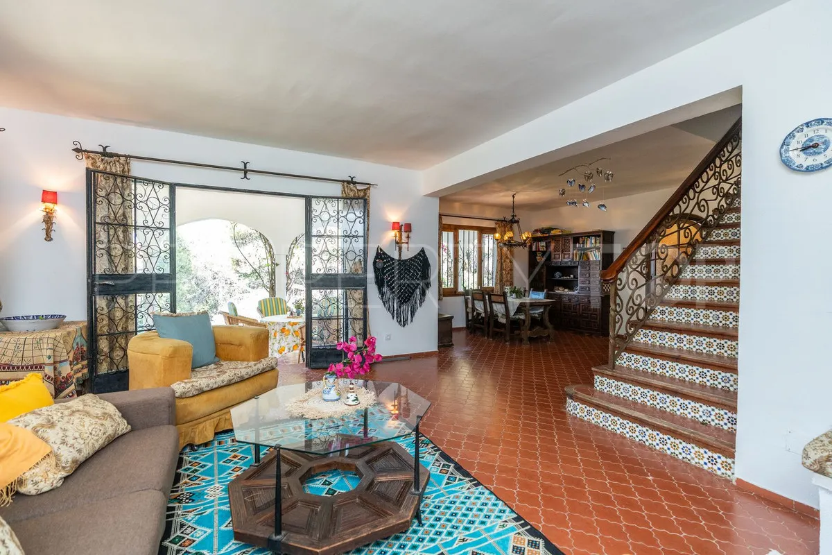 Se vende villa en Elviria de 3 dormitorios