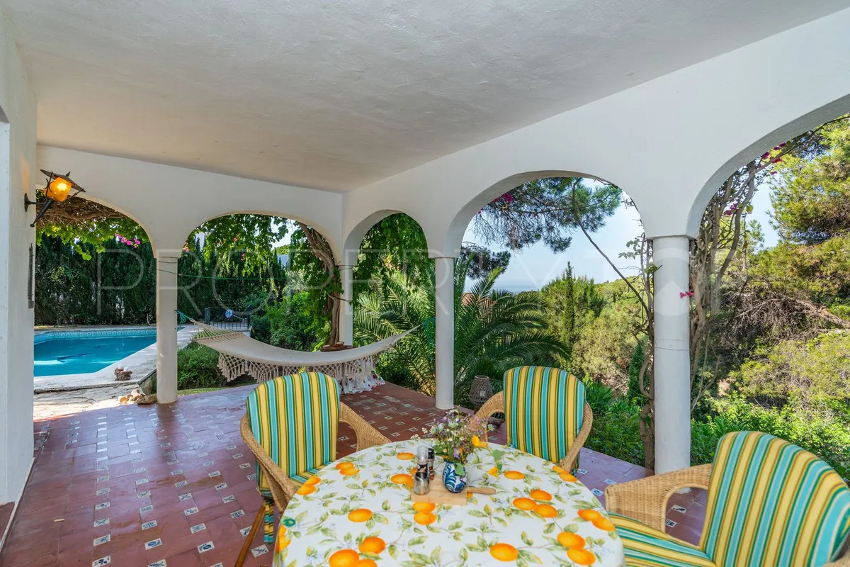 Se vende villa en Elviria de 3 dormitorios