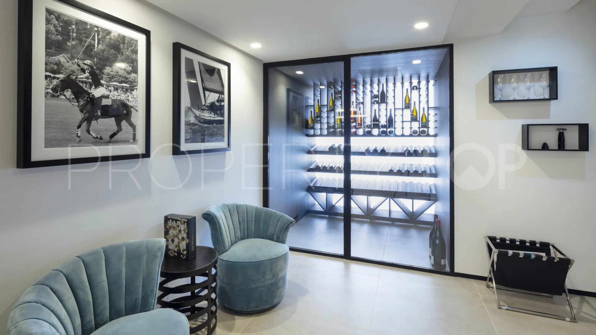 Villa en venta de 5 dormitorios en Nueva Andalucia