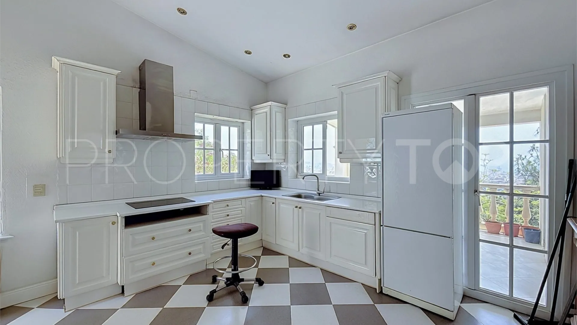 For sale El Atabal 5 bedrooms villa