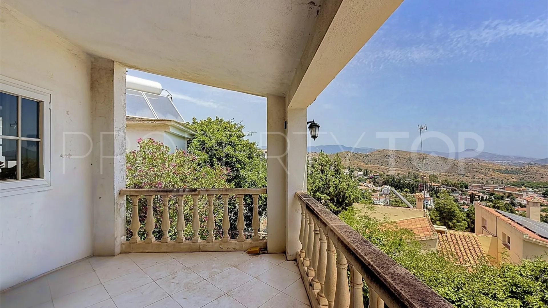 For sale El Atabal 5 bedrooms villa