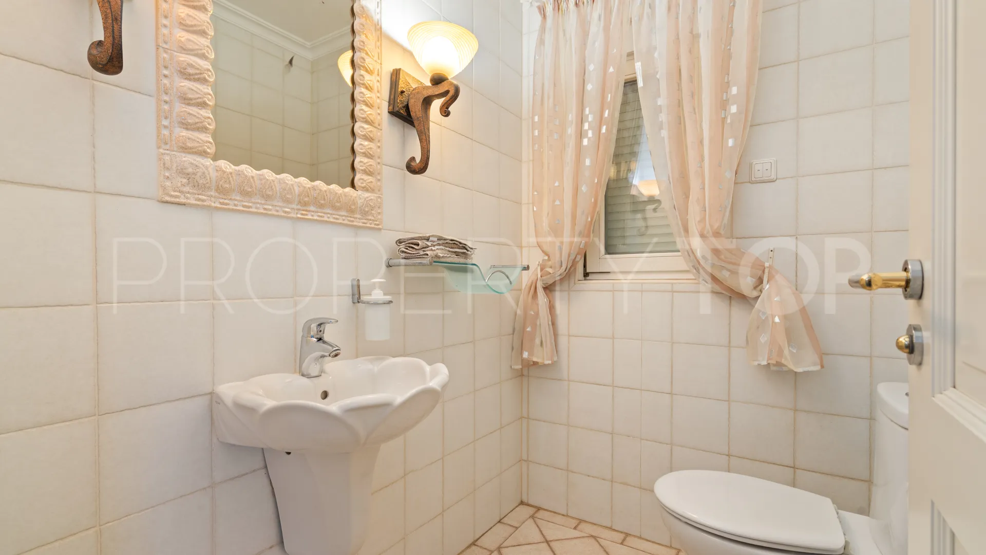 Villa con 5 dormitorios en venta en La Capellania
