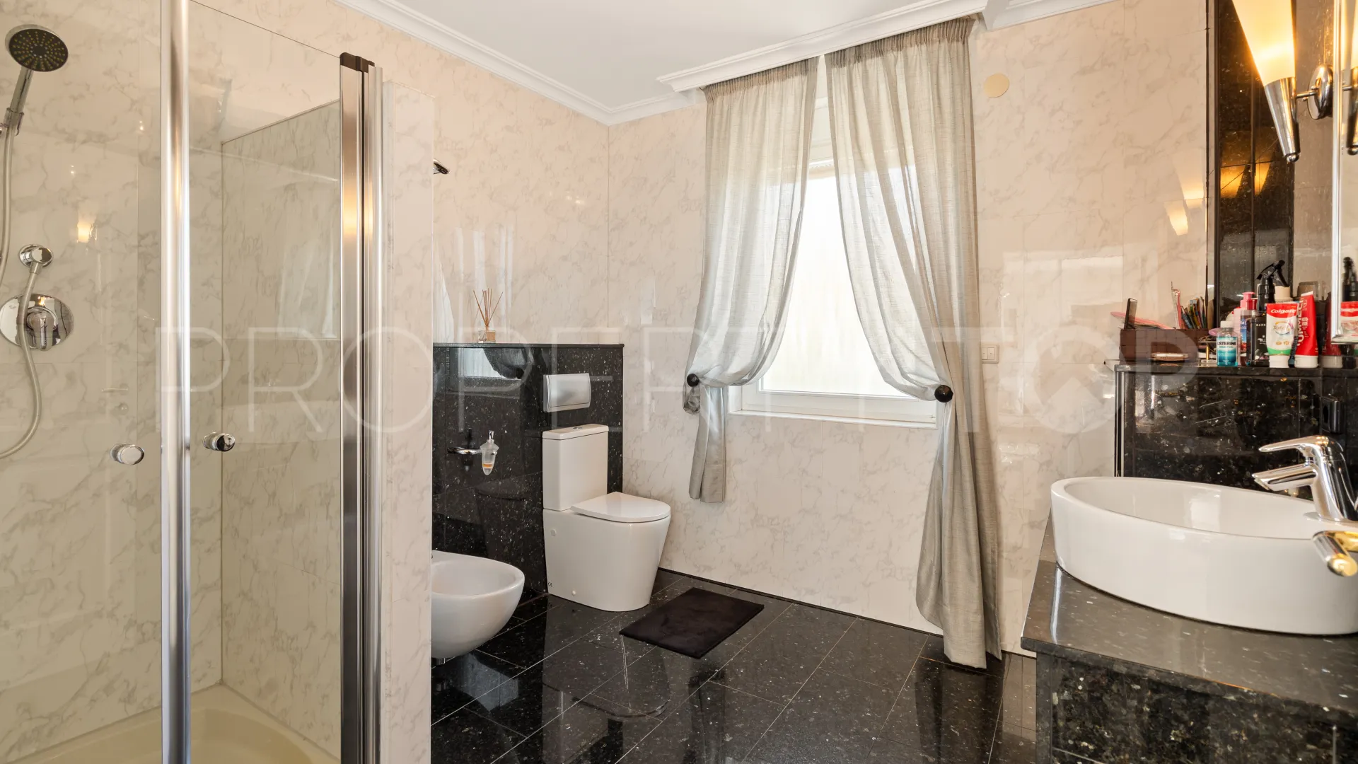 Villa con 5 dormitorios en venta en La Capellania