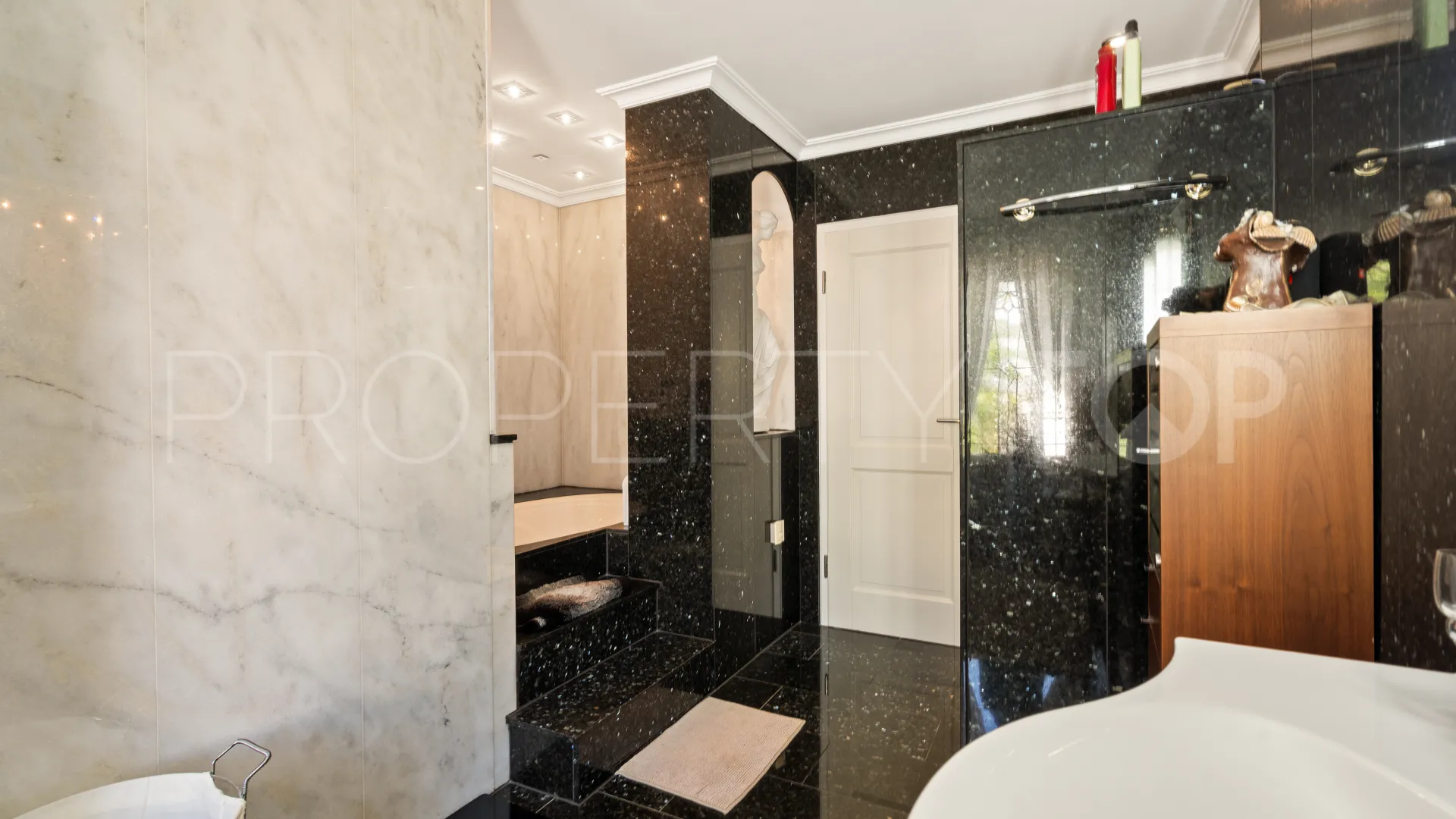 Villa con 5 dormitorios en venta en La Capellania