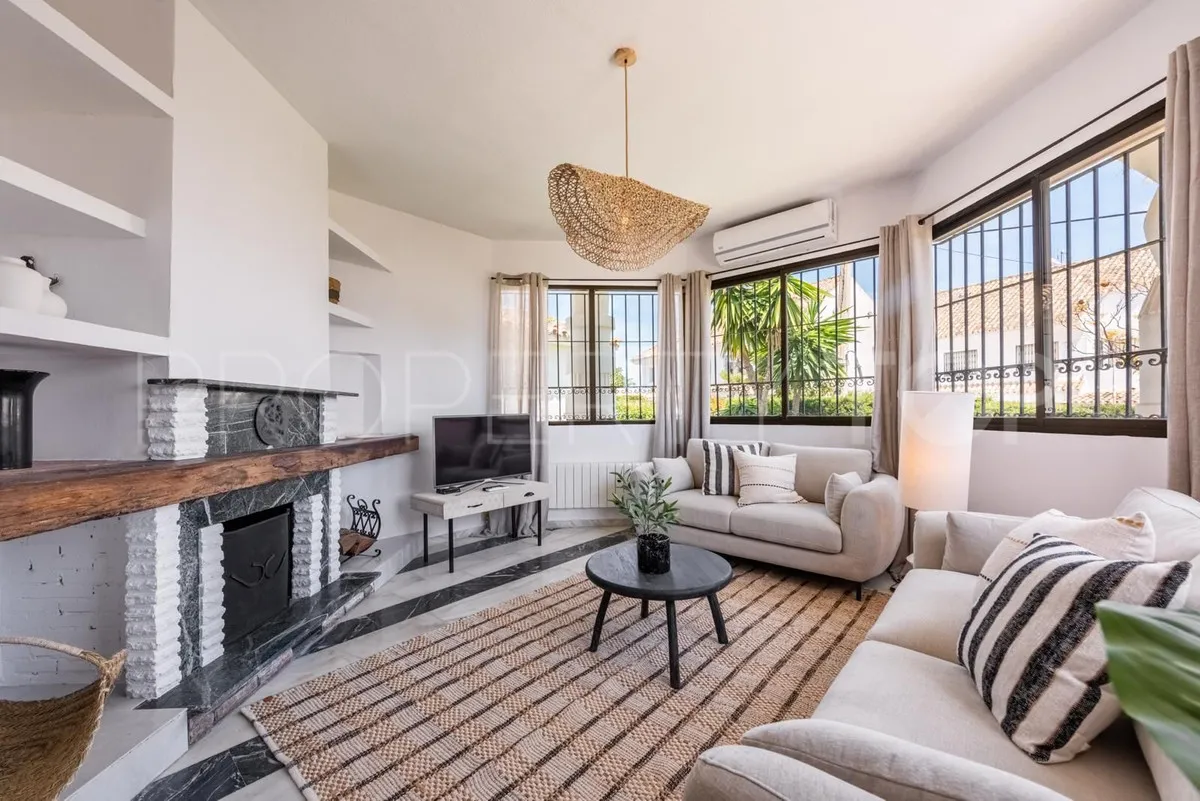 Villa en venta de 3 dormitorios en Monte Biarritz