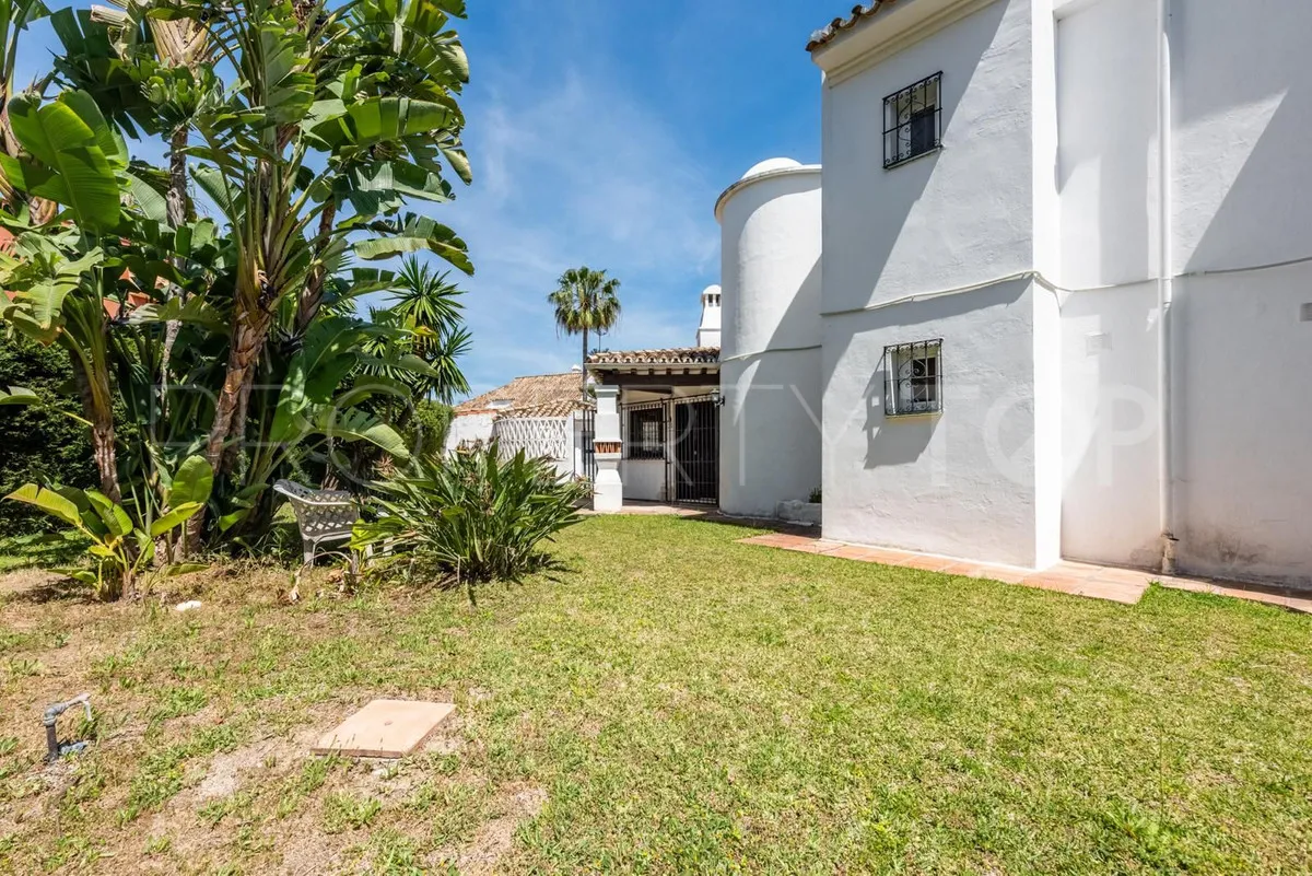 Villa en venta de 3 dormitorios en Monte Biarritz