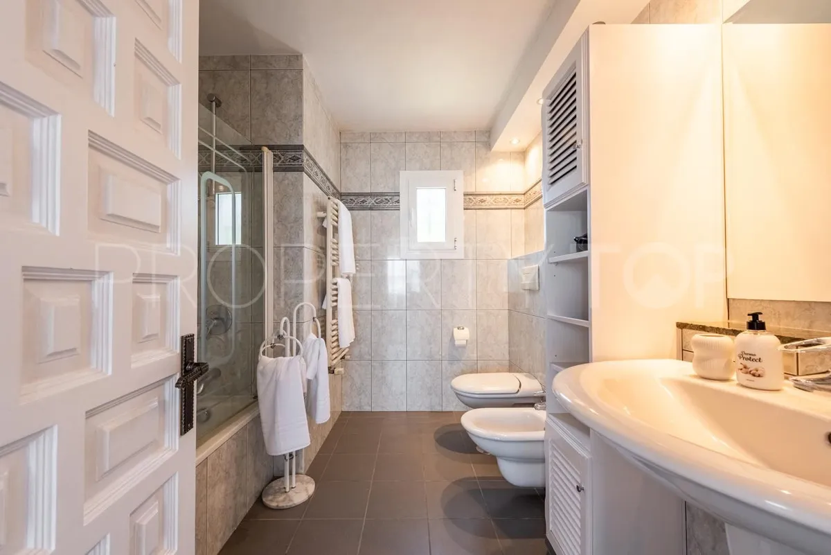 Villa en venta de 3 dormitorios en Monte Biarritz