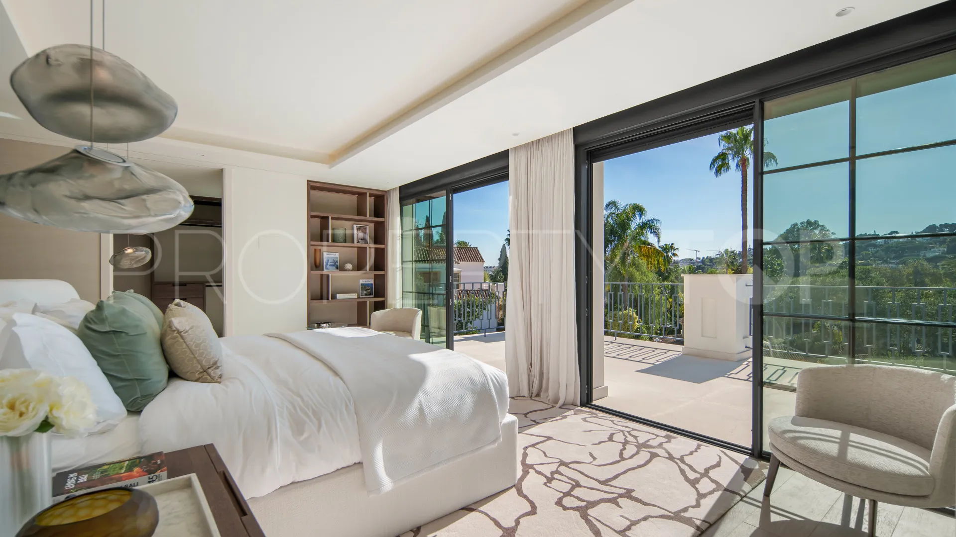 Villa for sale in Las Brisas with 6 bedrooms