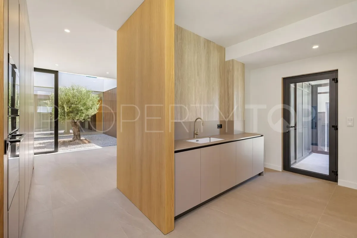 Villa en venta en Zona F