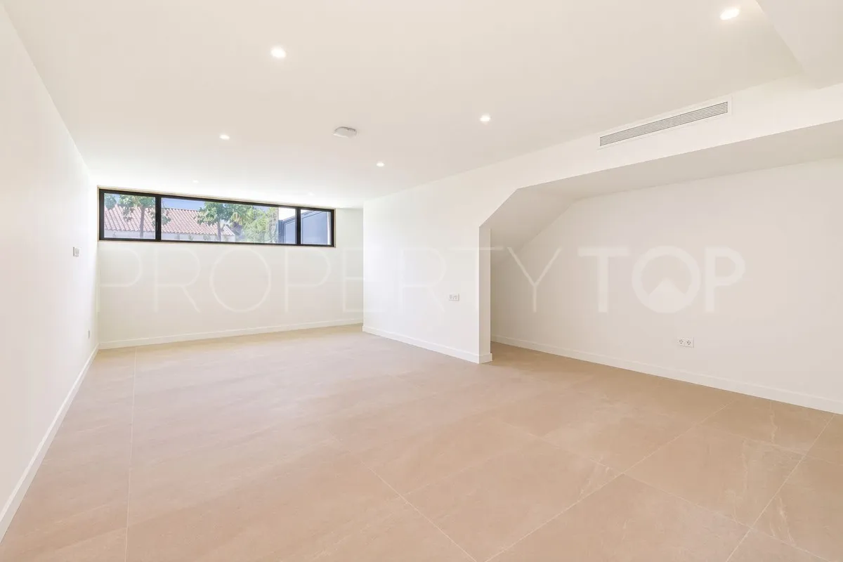 Villa en venta en Zona F
