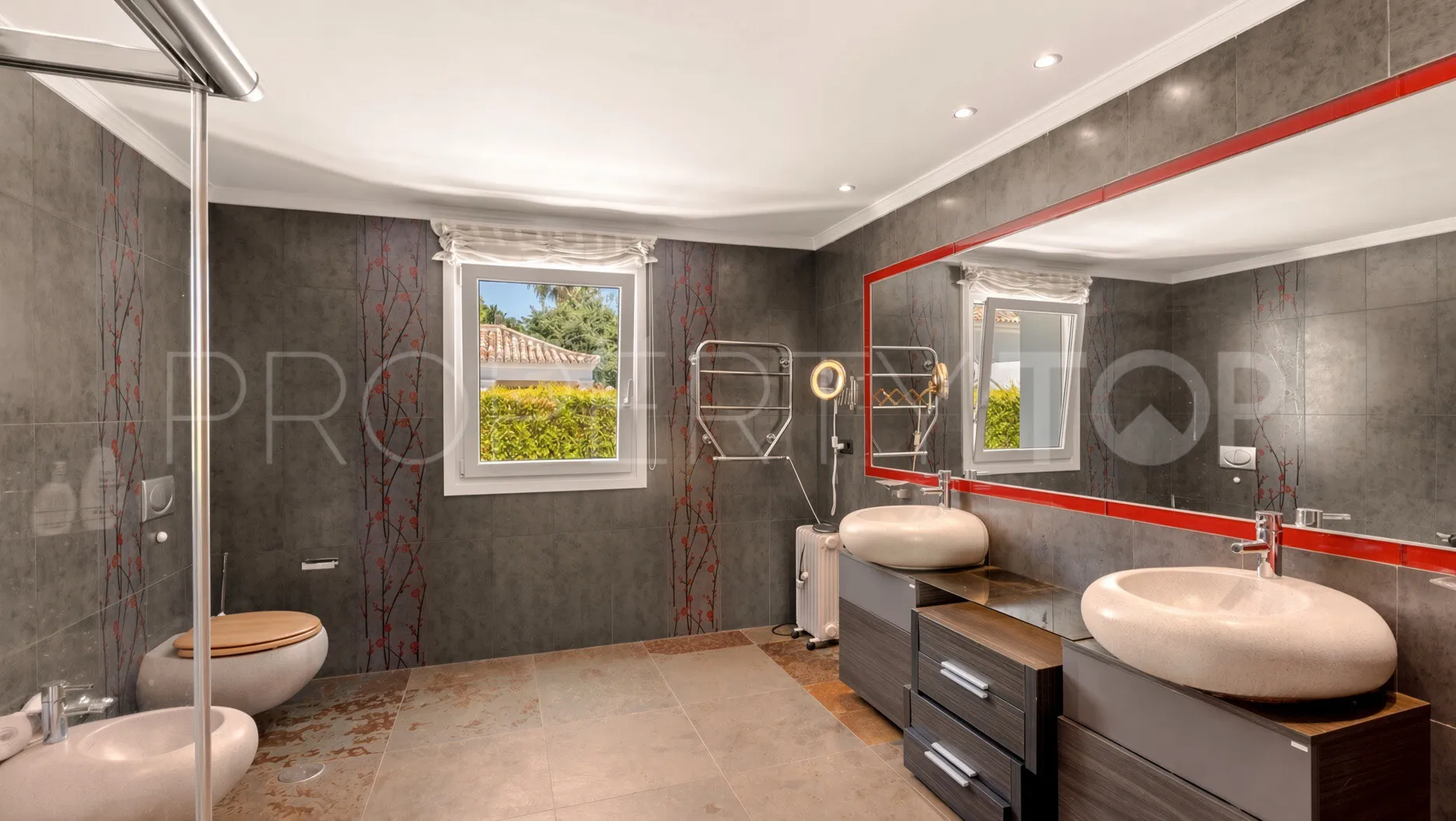 Nagüeles, villa en venta