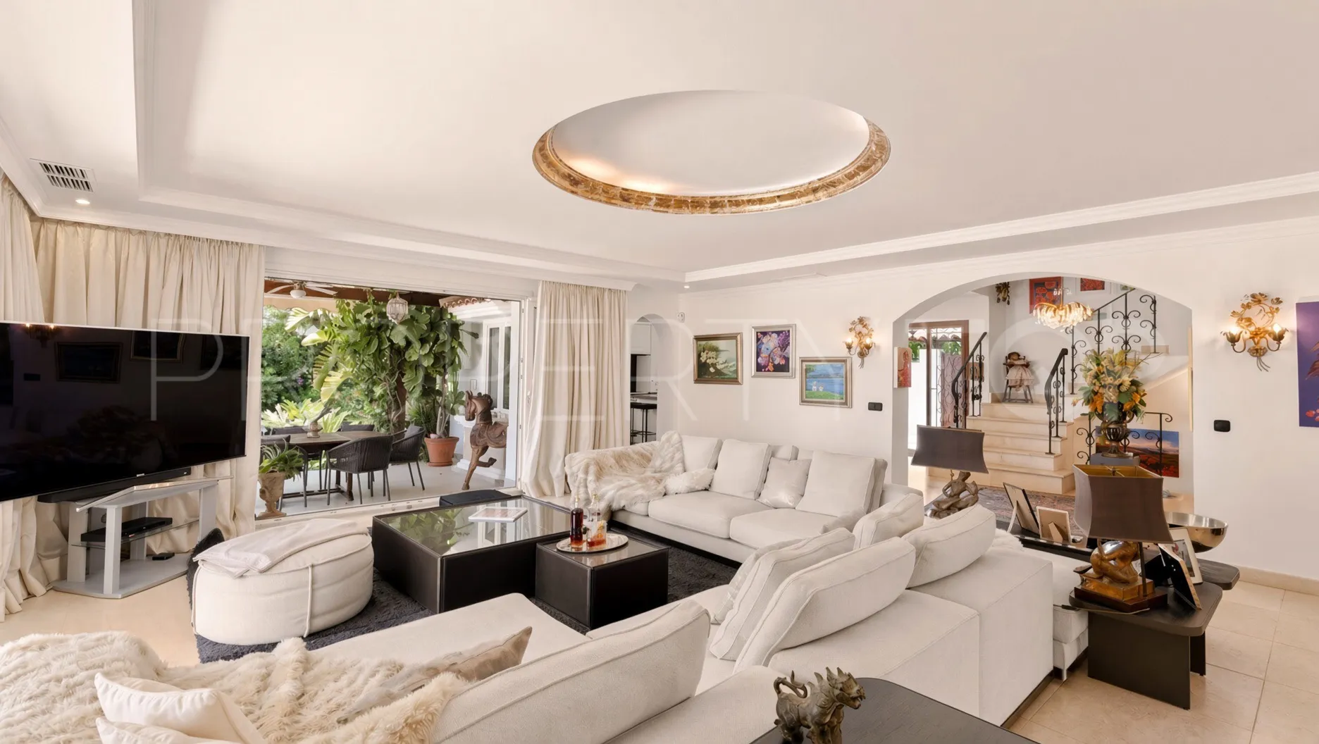 Nagüeles, villa en venta
