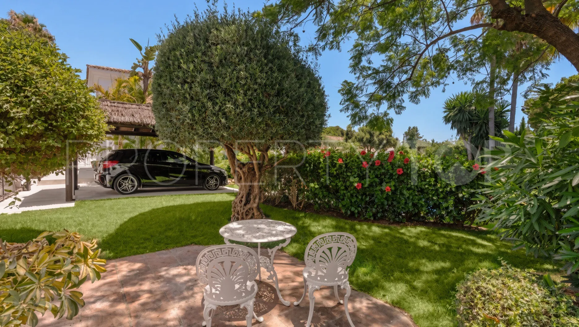 Nagüeles, villa en venta