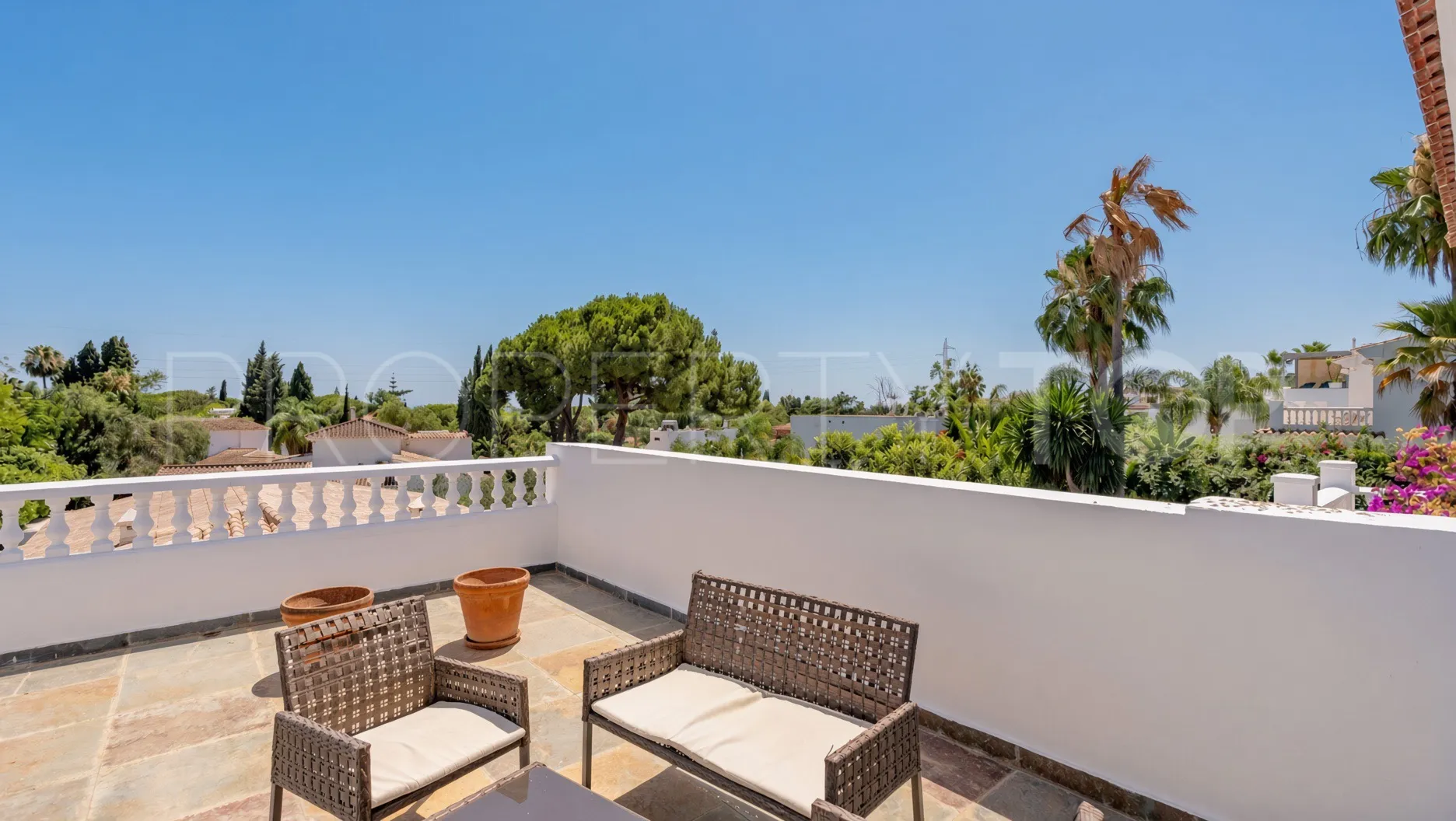 Nagüeles, villa en venta