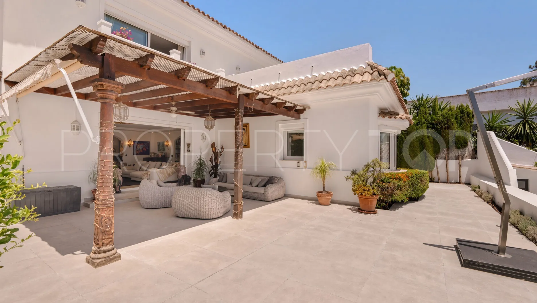 Nagüeles, villa en venta