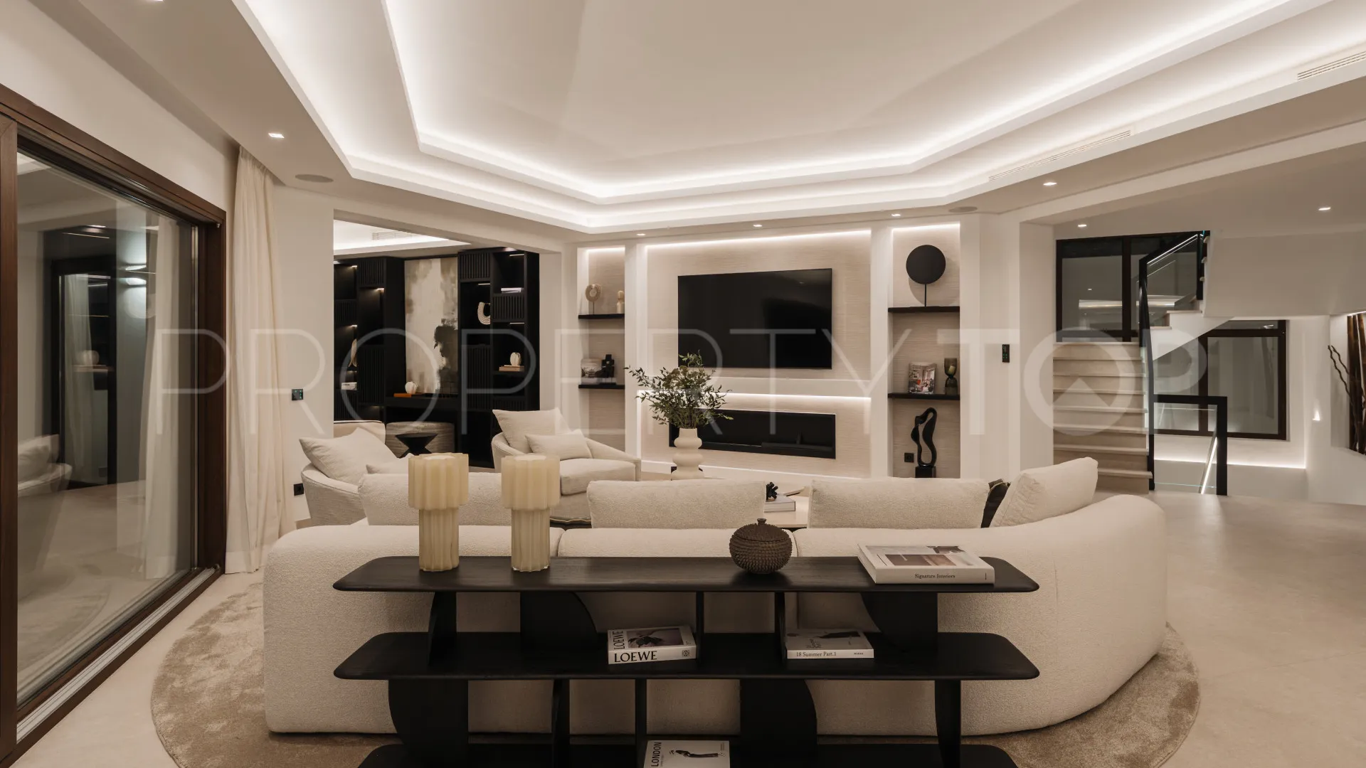 El Herrojo villa for sale