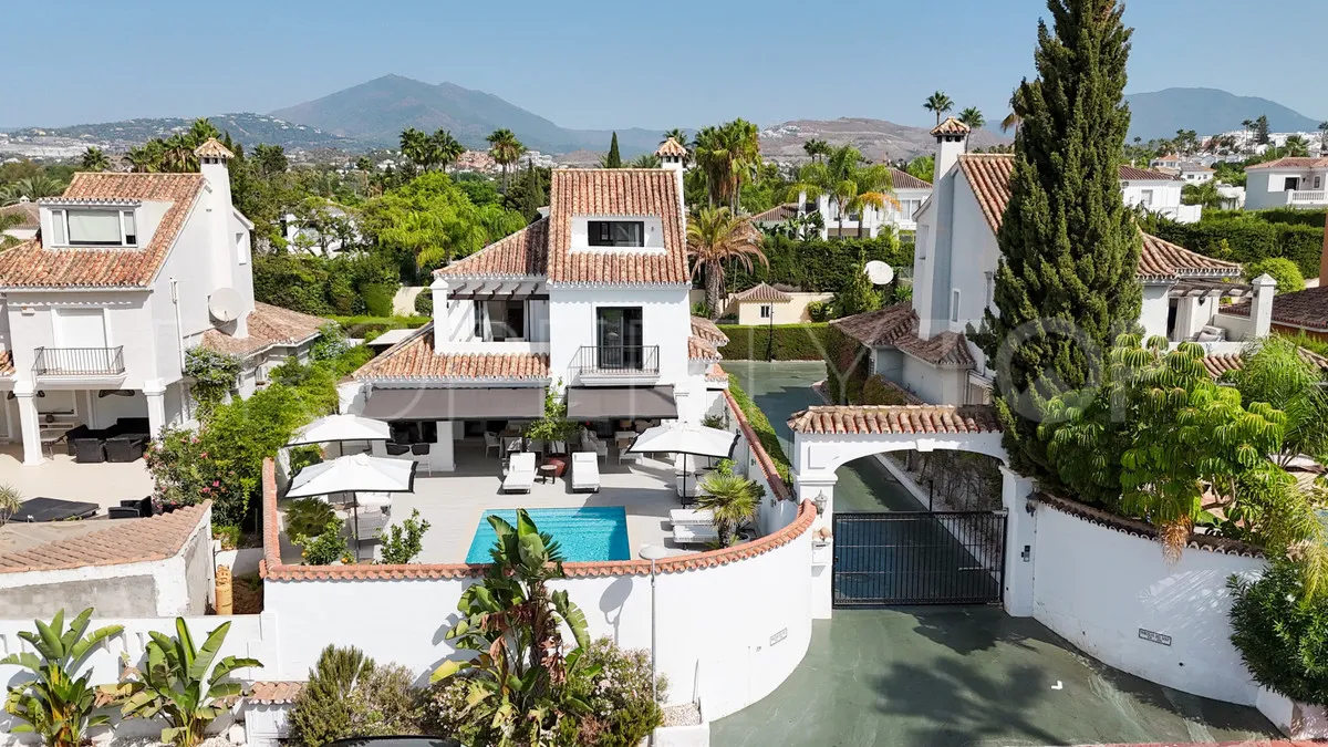 Se vende villa en Parcelas del Golf